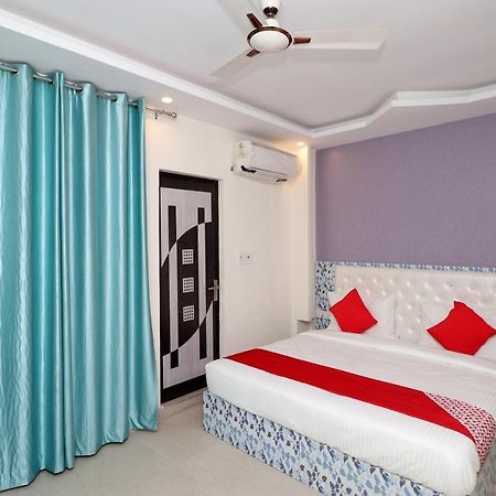 Oyo 25130 Hotel Royal Inn New Delhi Exterior foto