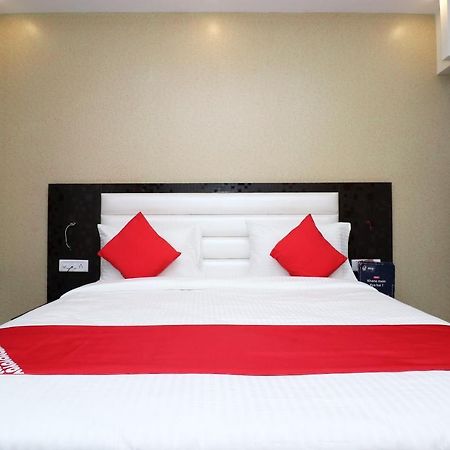 Oyo 25130 Hotel Royal Inn New Delhi Exterior foto