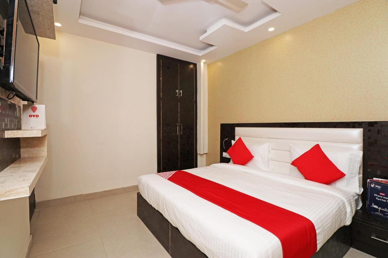 Oyo 25130 Hotel Royal Inn New Delhi Exterior foto
