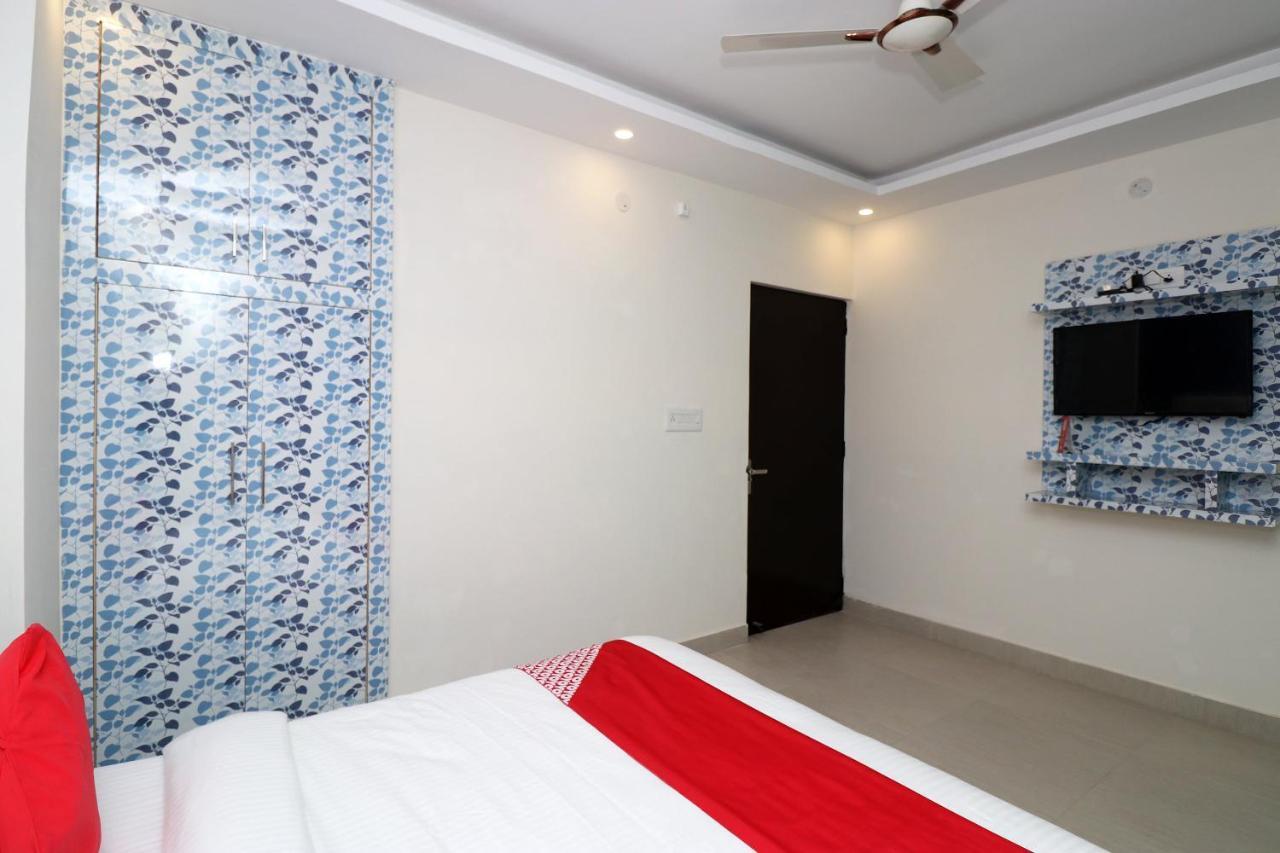 Oyo 25130 Hotel Royal Inn New Delhi Exterior foto
