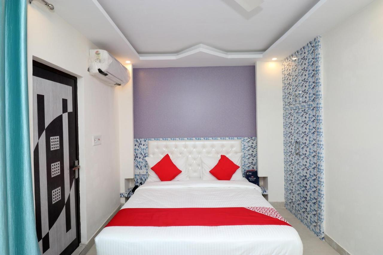 Oyo 25130 Hotel Royal Inn New Delhi Exterior foto