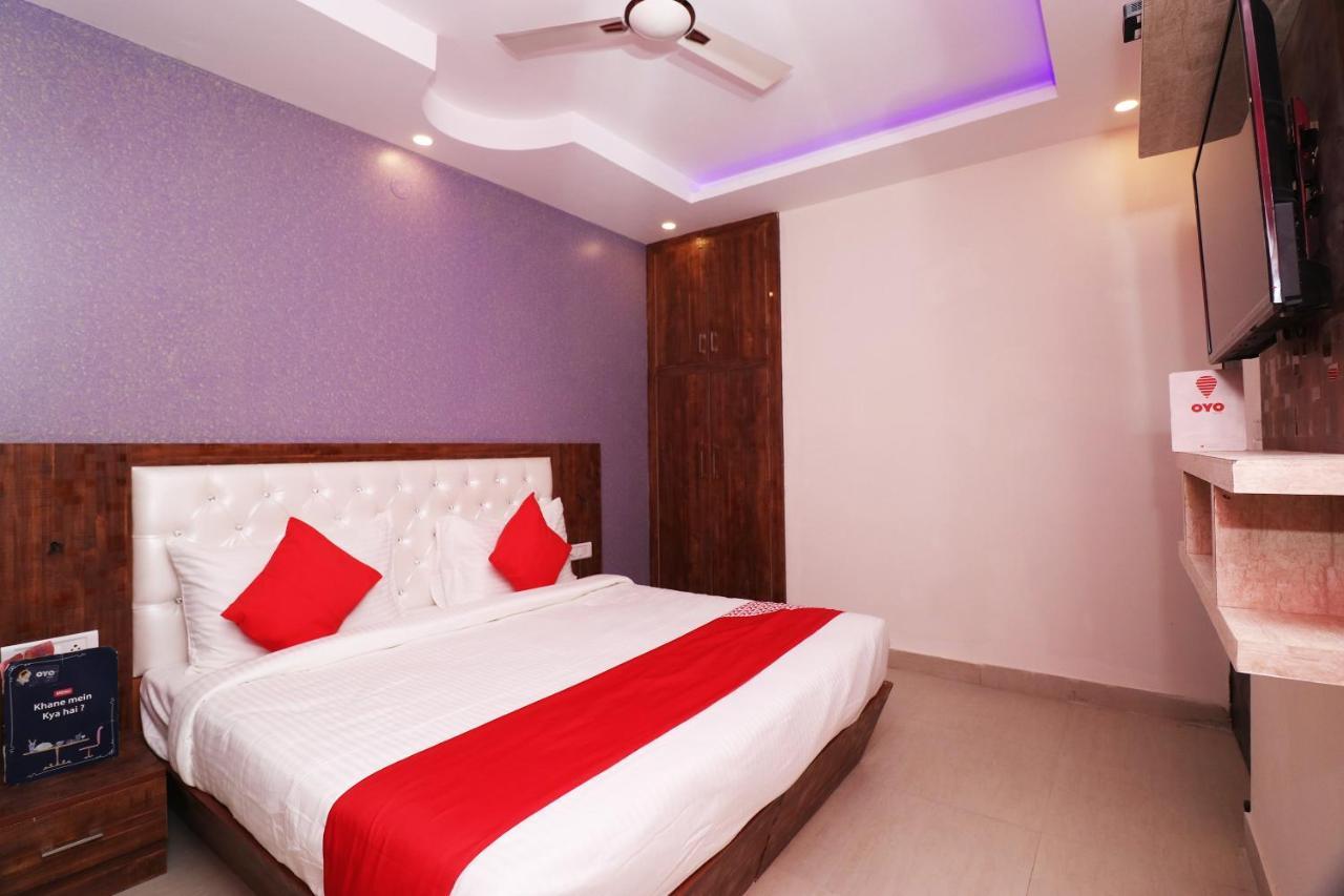 Oyo 25130 Hotel Royal Inn New Delhi Exterior foto