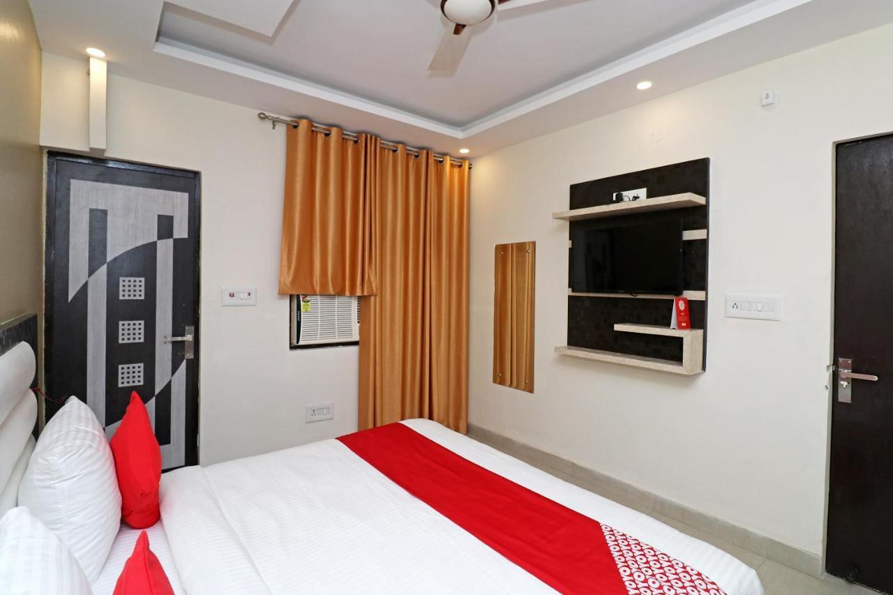 Oyo 25130 Hotel Royal Inn New Delhi Exterior foto