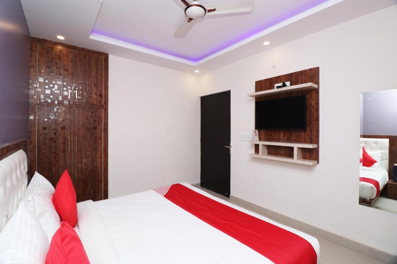 Oyo 25130 Hotel Royal Inn New Delhi Exterior foto