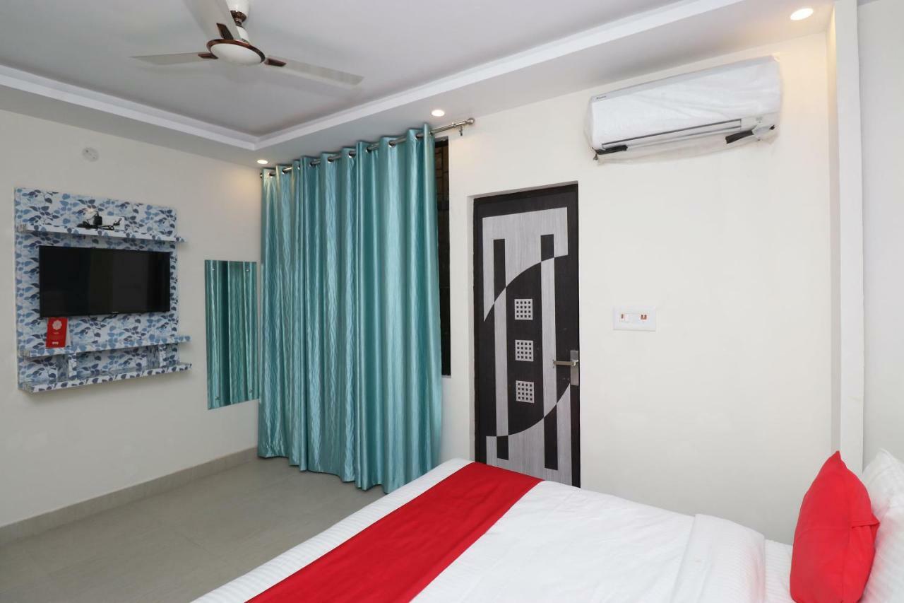 Oyo 25130 Hotel Royal Inn New Delhi Exterior foto
