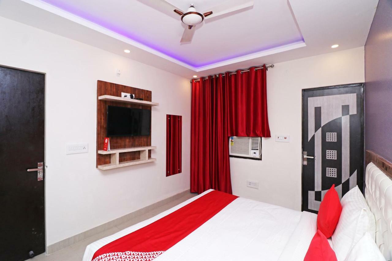 Oyo 25130 Hotel Royal Inn New Delhi Exterior foto